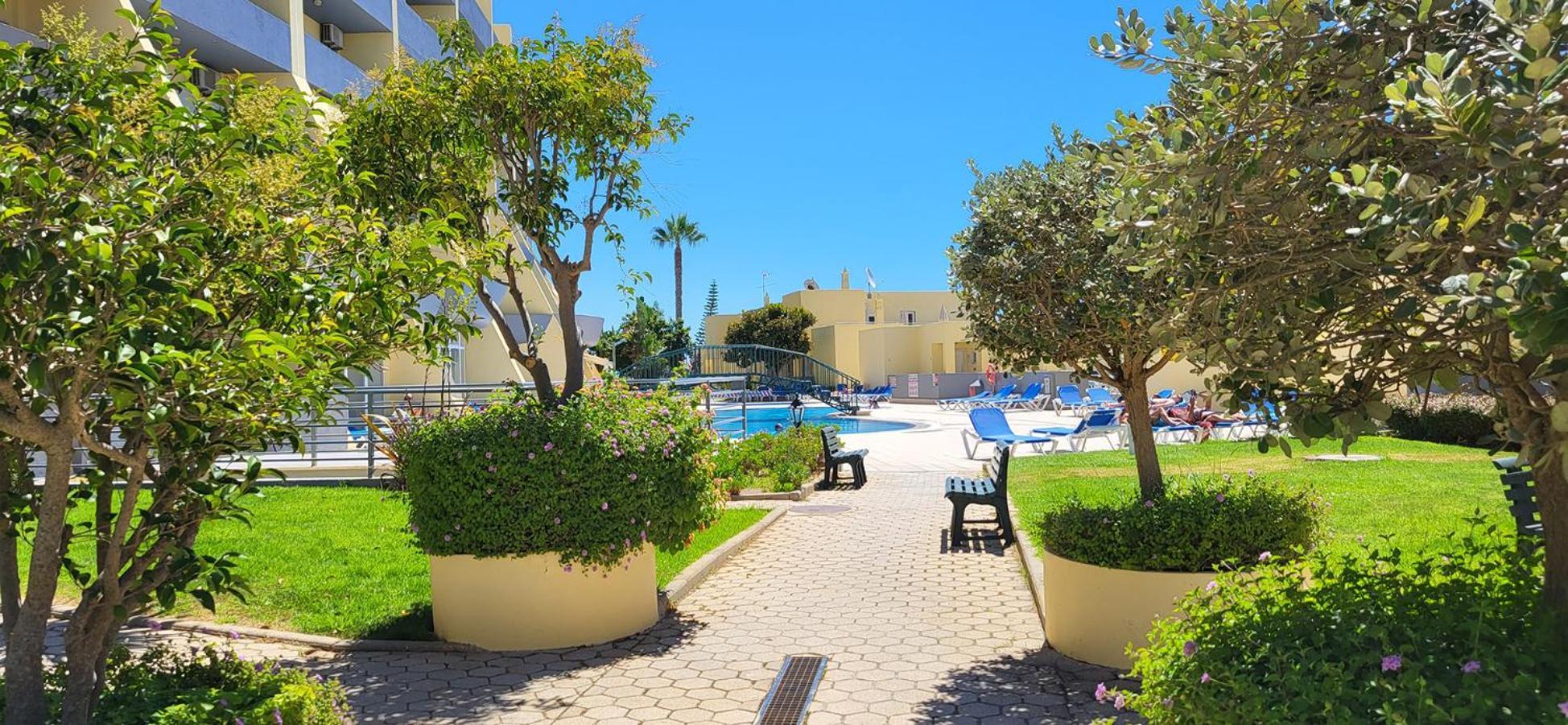 Lagos-Piscine Et Mer- Condominio Do Mar Luaran gambar
